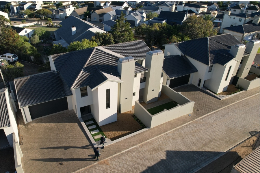 3 Bedroom Property for Sale in Country Club Western Cape